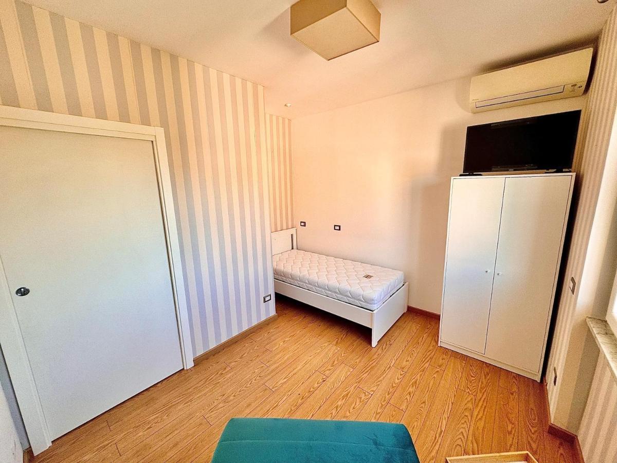 Seaside Suite Чивитавекия Екстериор снимка