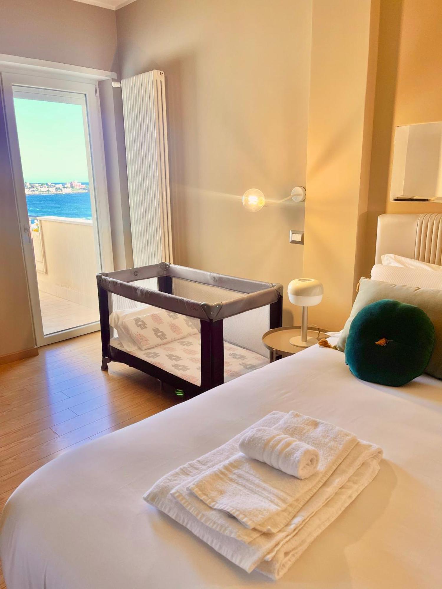 Seaside Suite Чивитавекия Екстериор снимка
